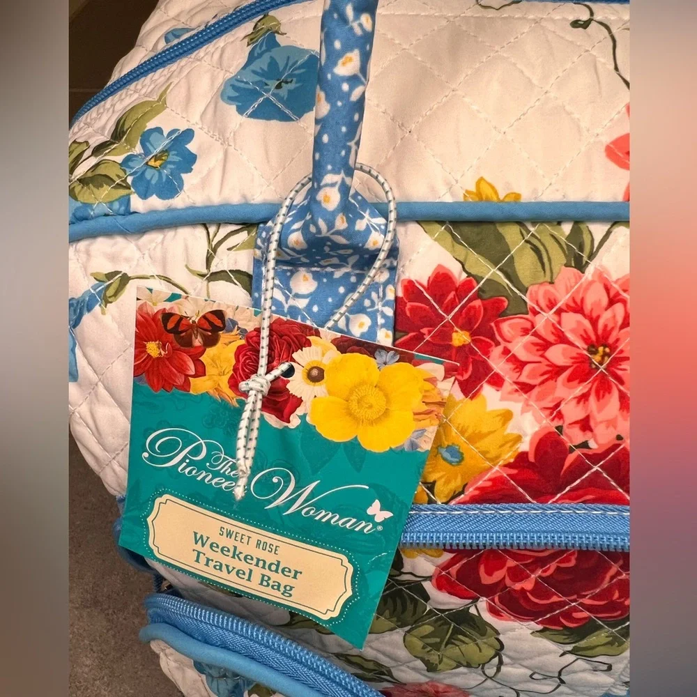 Quilted Floral Travel Bag by Pioneer Woman w/ Adjustable Shoulder Strap